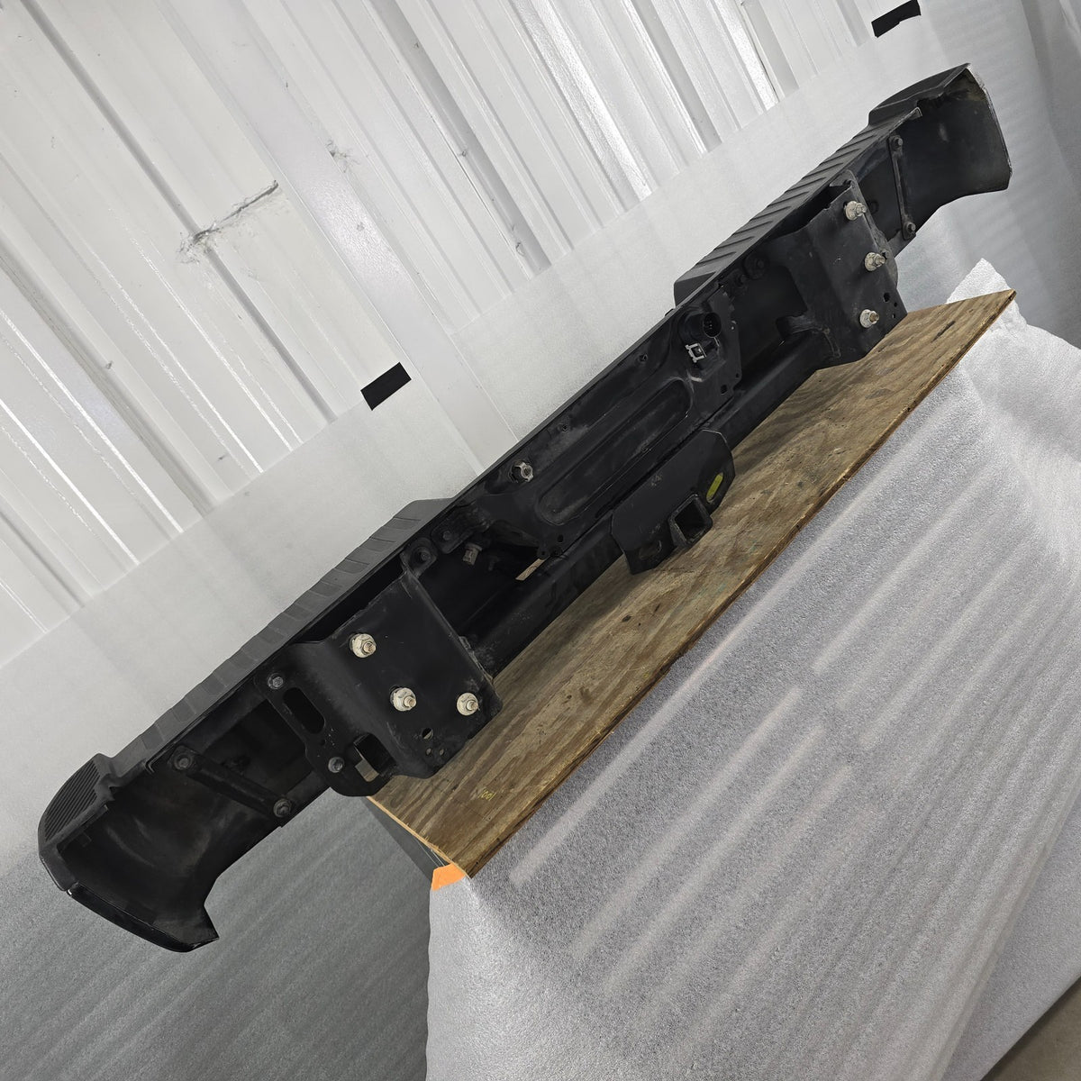 2015-2020 FORD F150 BLACK REAR BUMPER HITCH PARKING SENSORS 16 17 18 19 #462310