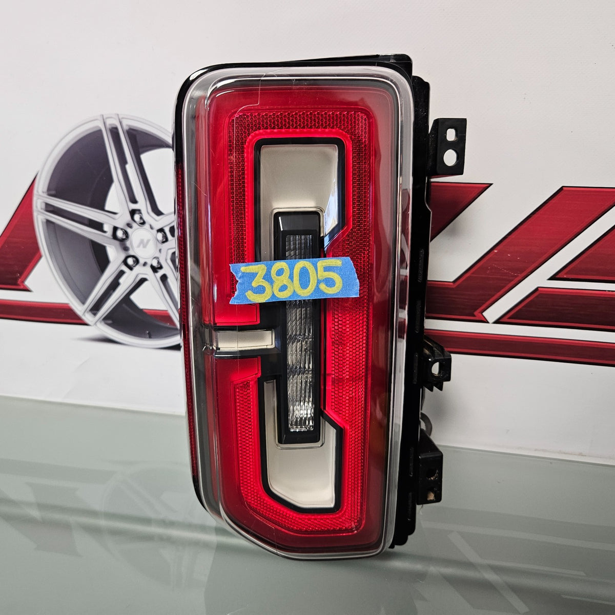 2021-2026 FORD BRONCO LEFT DRIVER SIDE LED TAIL LIGHT M2DB-13B505-BJ #38056