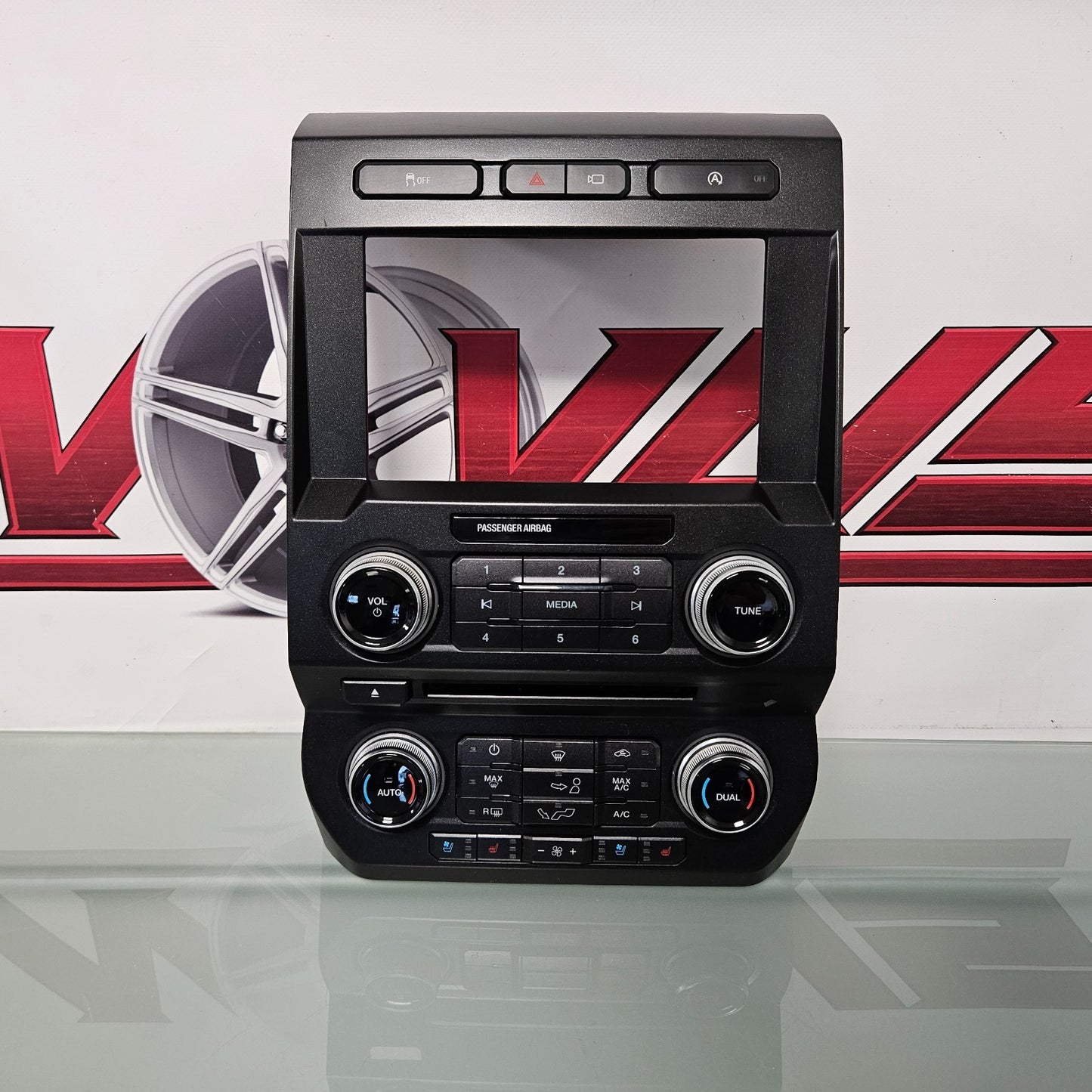 2015-2020  FORD F150 8" RADIO SCREEN SYNC 3 APIM AC CONTROLS STEREO #37401