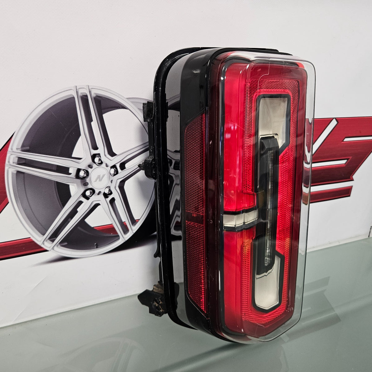 2021-2026 FORD BRONCO LEFT DRIVER SIDE LED TAIL LIGHT M2DB-13B505-BJ #38052