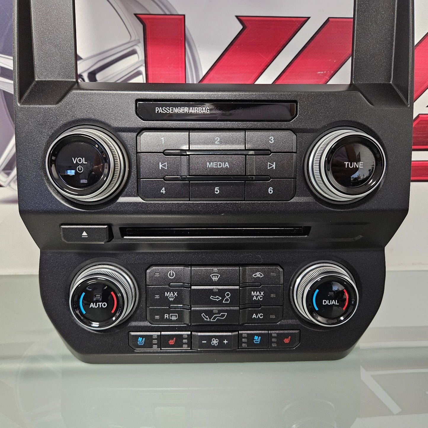 2015-2020  FORD F150 8" RADIO SCREEN SYNC 3 APIM AC CONTROLS STEREO #37403