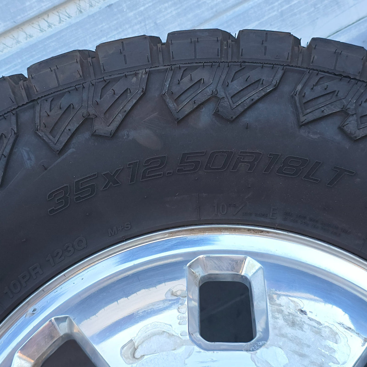 2024-2026 18" SILVERADO SIERRA 3500 DRW DUALLY WHEELS RIMS TIRES 84830462 #463113
